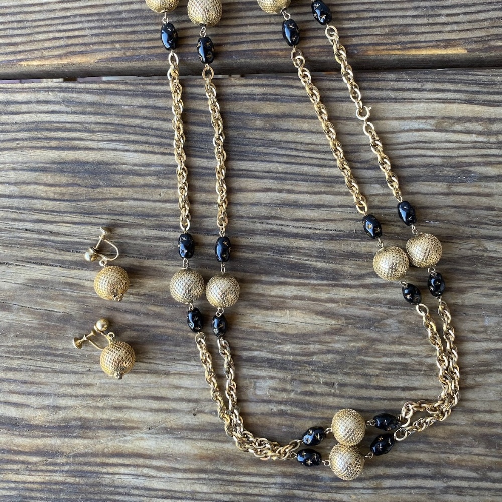 VTG 1960s Demi Parure Glass Beaded Necklace + Earrings Screw Back